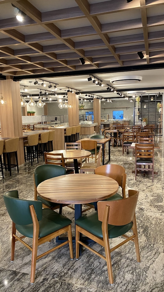 Oscar Hotel Executive 30/44