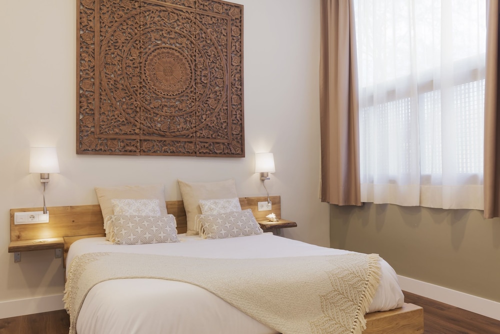 ROOM, DOUBLE BED, GARDEN AREA, ACCESSIBLE