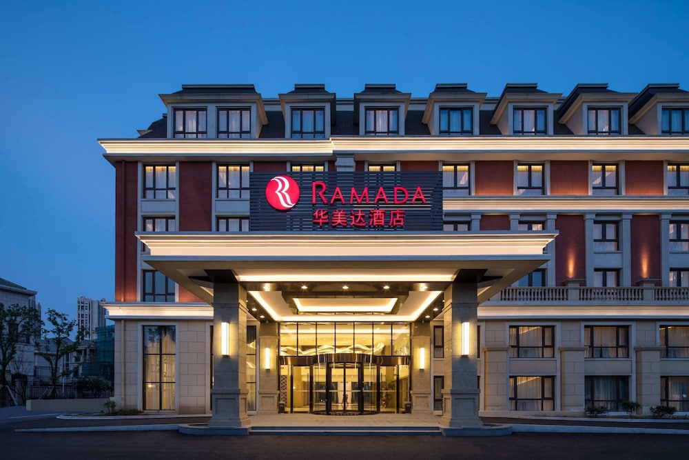 Ramada Zhenjiang City Center 1/15