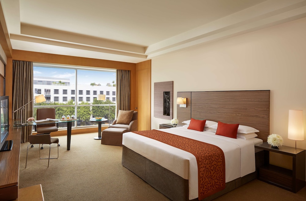 Grand Hyatt Mumbai Hotel and Residences 17/75