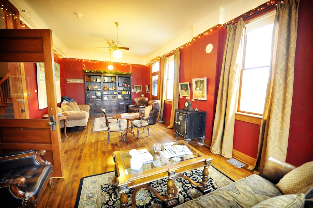 Balch Hotel 29/50