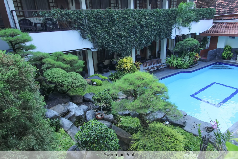 Duta Guest House 40/48