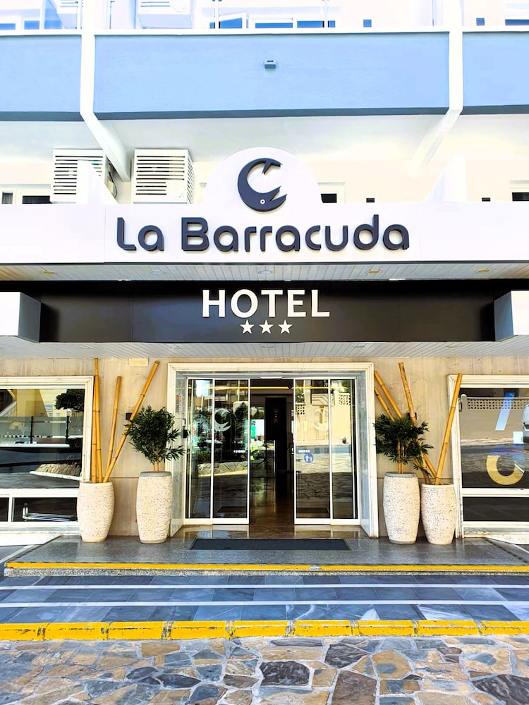 La Barracuda Hotel 4/58