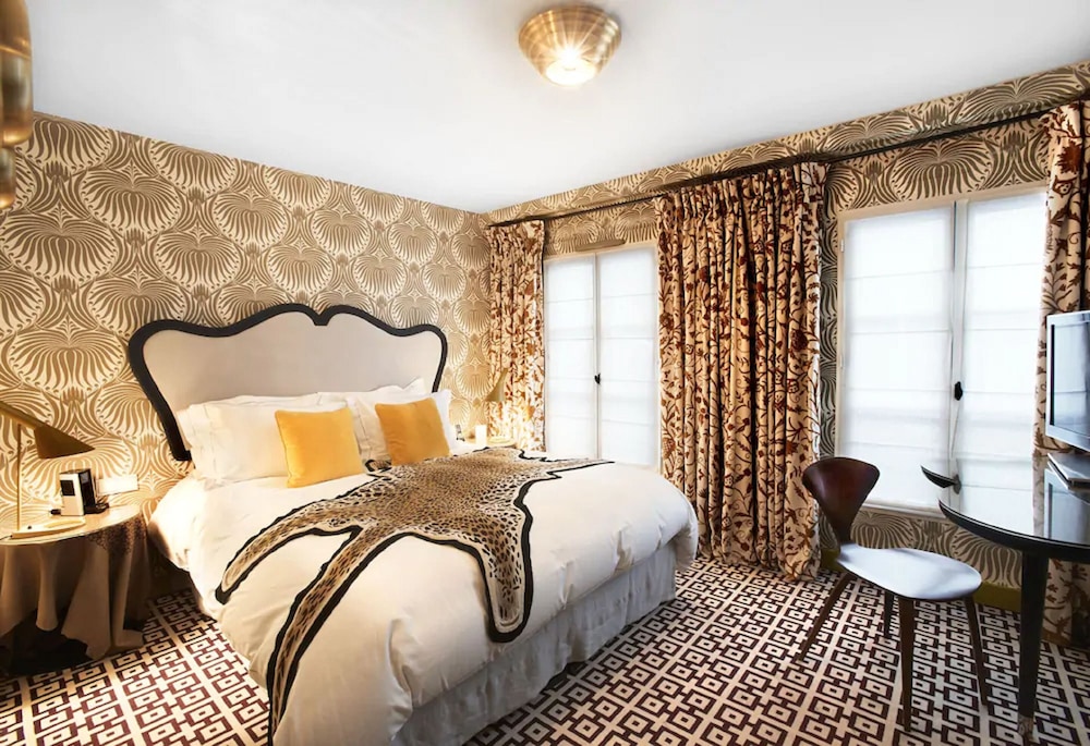 SUPERIOR, DOUBLE BED