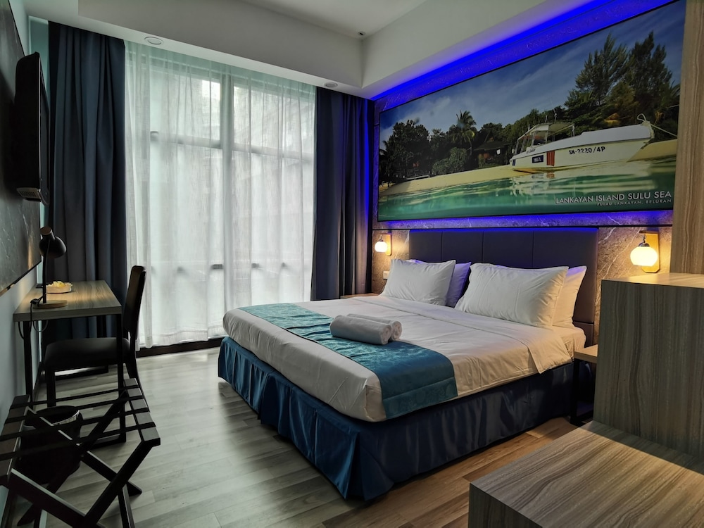 Hotel 17 24/65