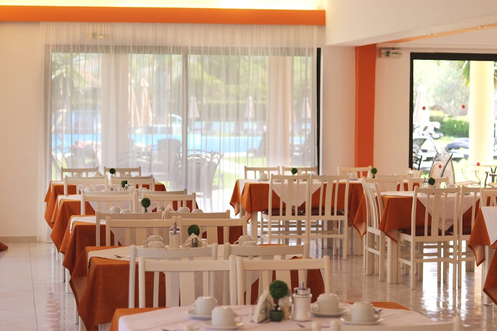 Pegasus Hotel 24/42