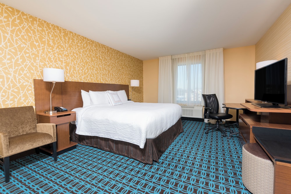 ROOM, KING BED, ACCESSIBLE
