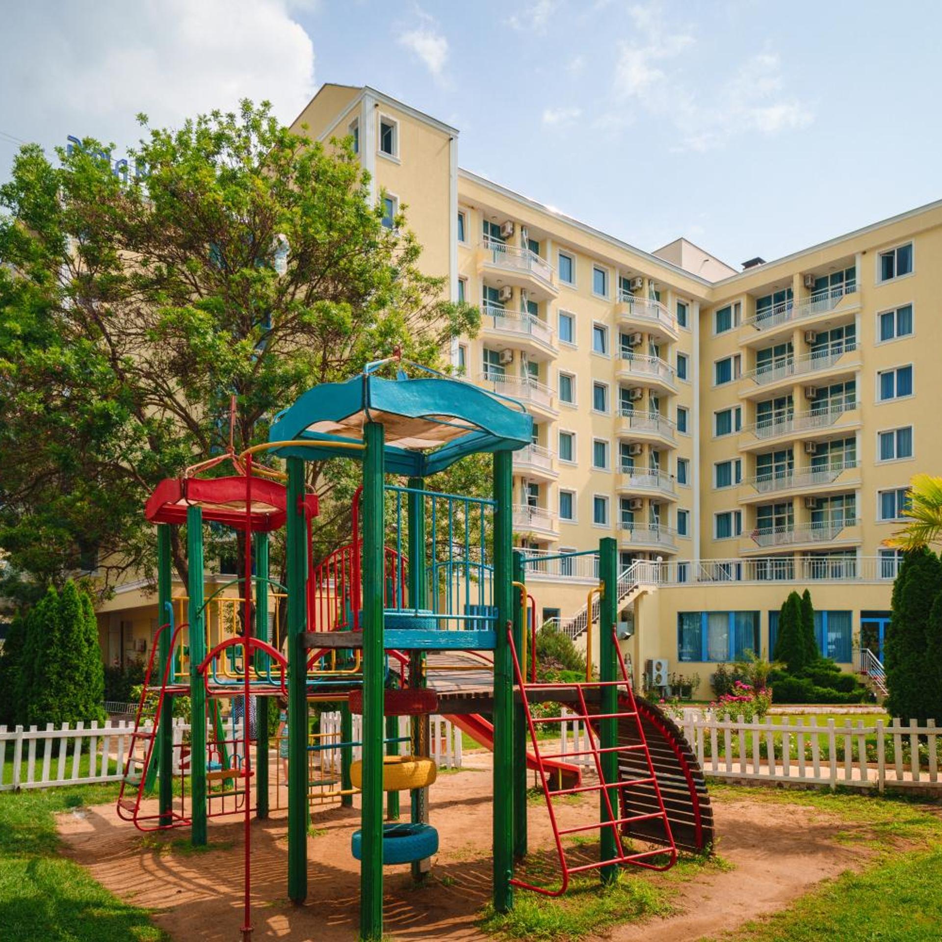 Perla Beach Hotel III 39/50
