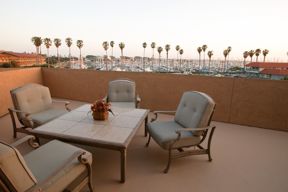 Four Points By Sheraton Ventura Harbor Resort 30/36
