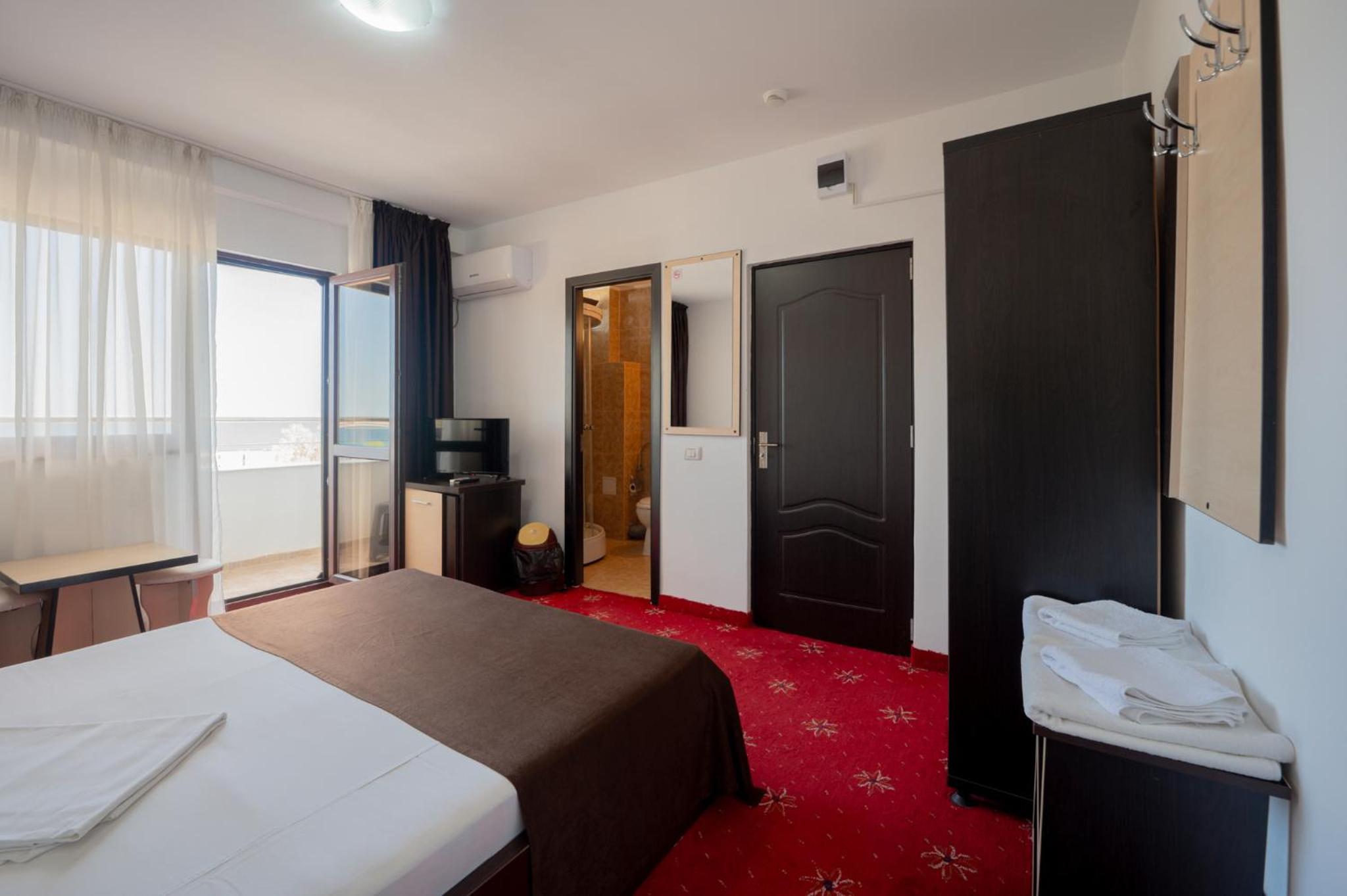 Hotel Coral 12/49