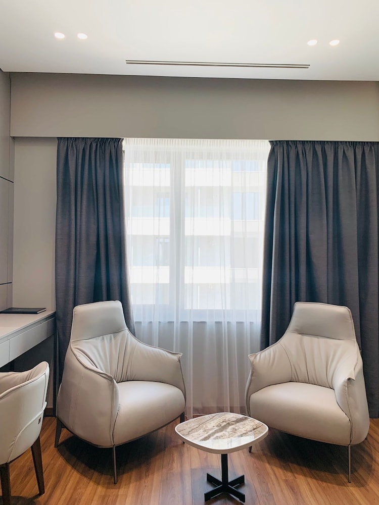 Hotel Butrinti 42/60