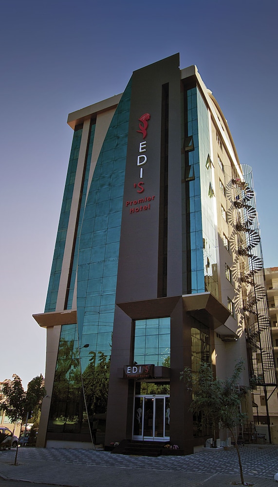 Edis Premier Hotel 2/37