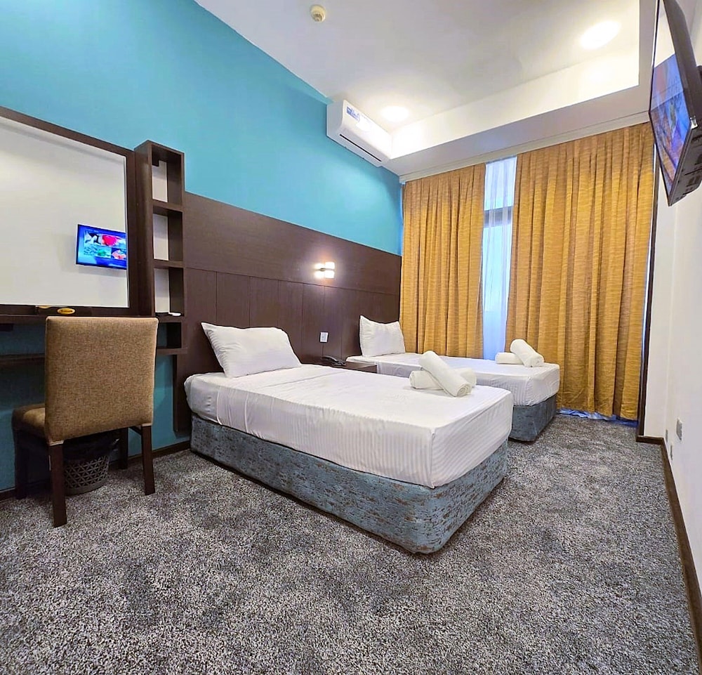 غرفة بسرير كوين بإطلالة على المدينة، Crossway Hotel Baku 2/9