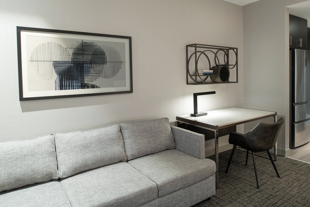 Staybridge Suites Quincy 37/67