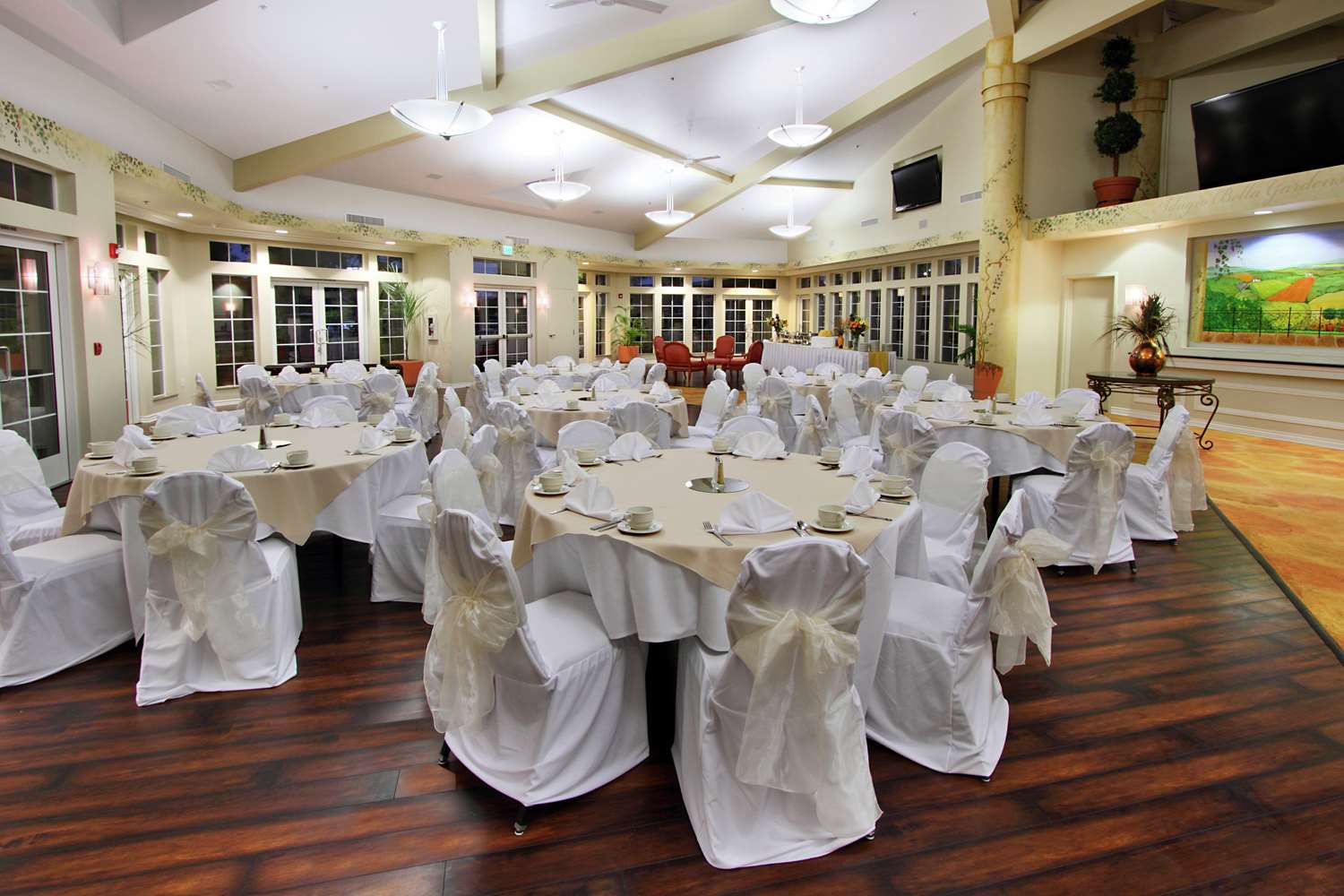 restaurant cafeteria