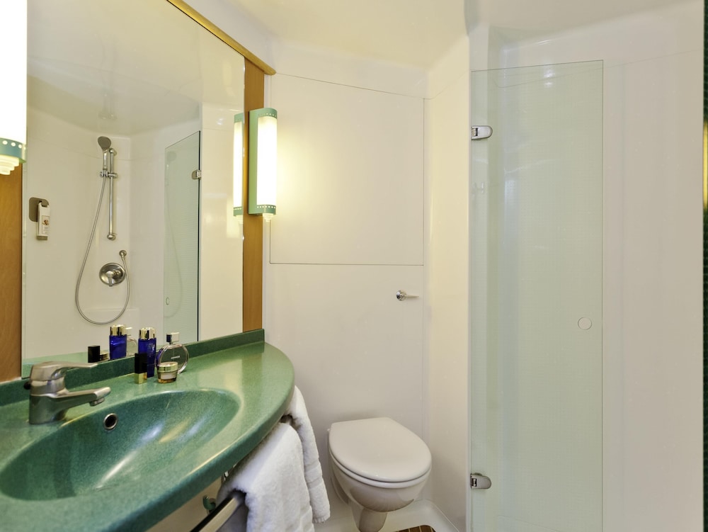 ibis London Thurrock M25 62/64