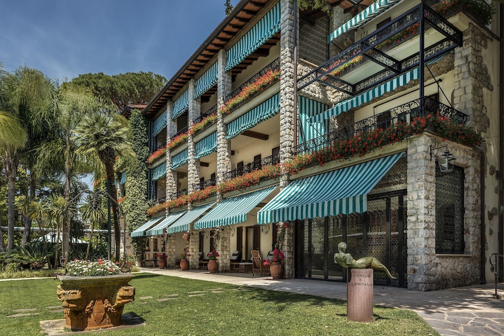 Augustus Hotel and Resort photo5