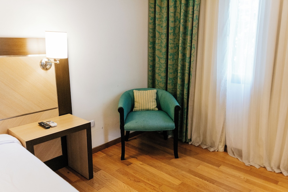 Hotel Plaza Central Ezeiza 48/61
