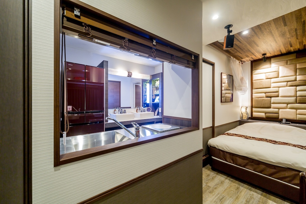 swimming pool spa