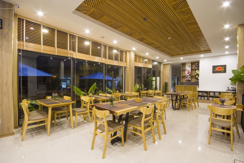 King House Villa Hotel 59/72