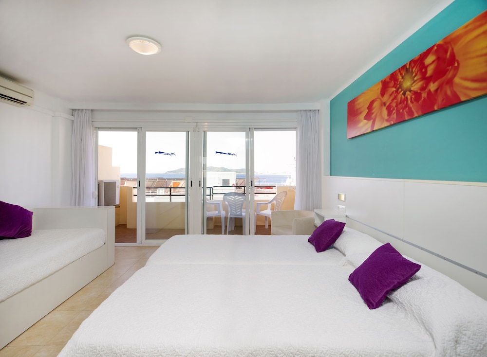 Hostal Costa Blanca 8/32