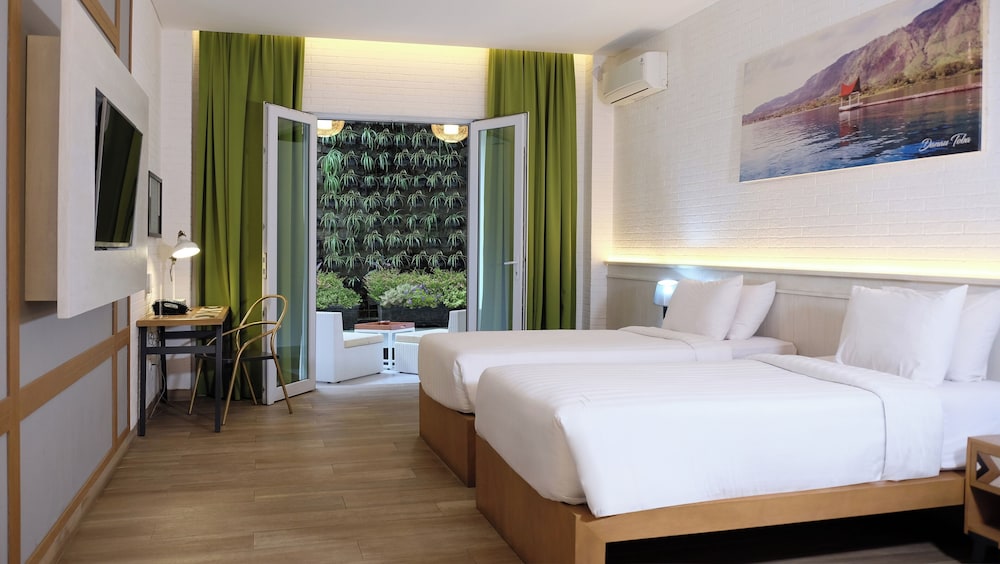 Jambuluwuk Convention Hall and Resort Batu 19/63