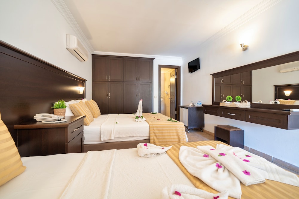 Ata Lagoon Beach Hotel 18/50