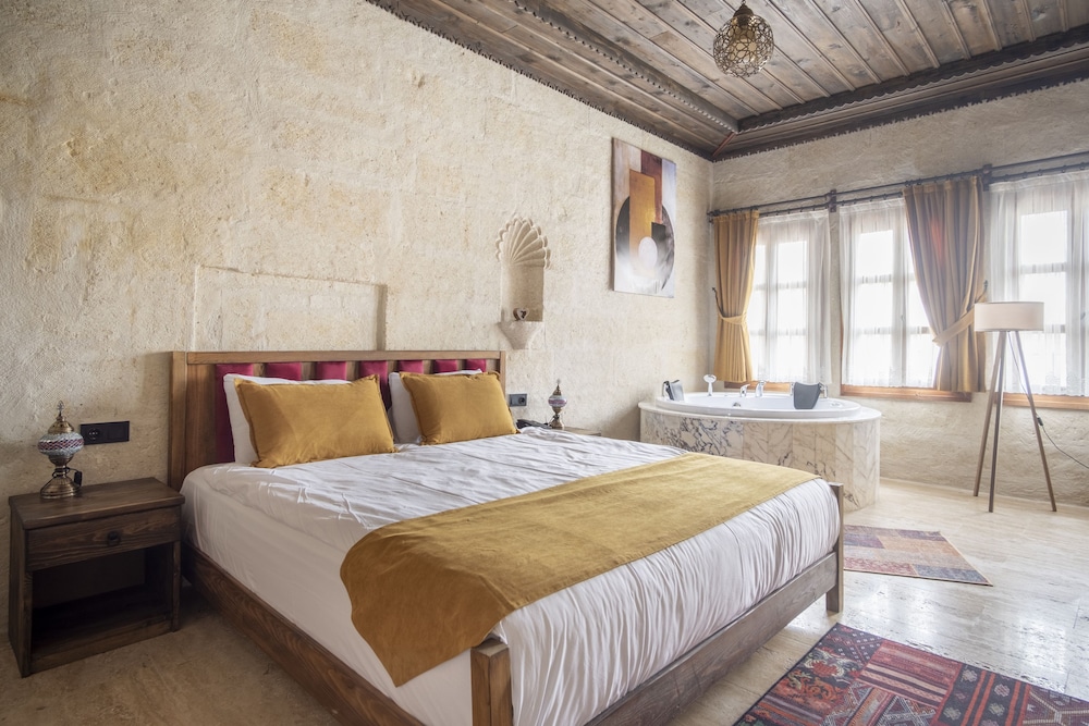 Uzay Cave Suites 12/50