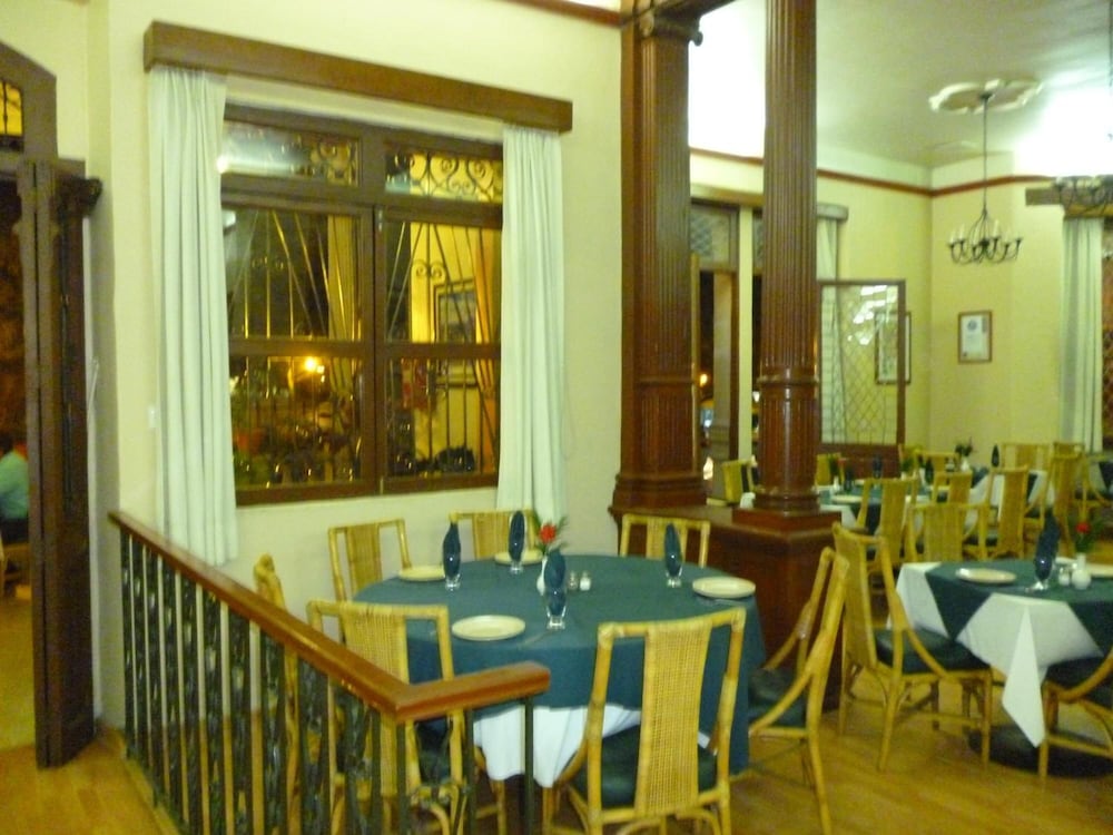Hotel La Casona del Llano 20/33
