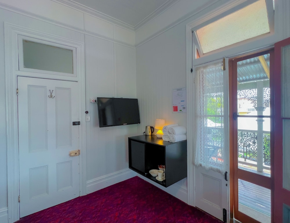 Ulmarra Hotel 28/38