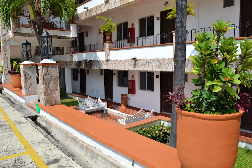 Hotel Maria Isabel 65/69