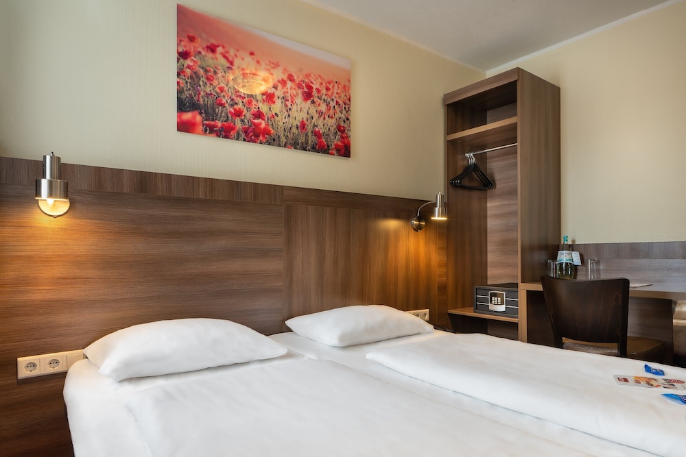 Hotel Leonet 48/71