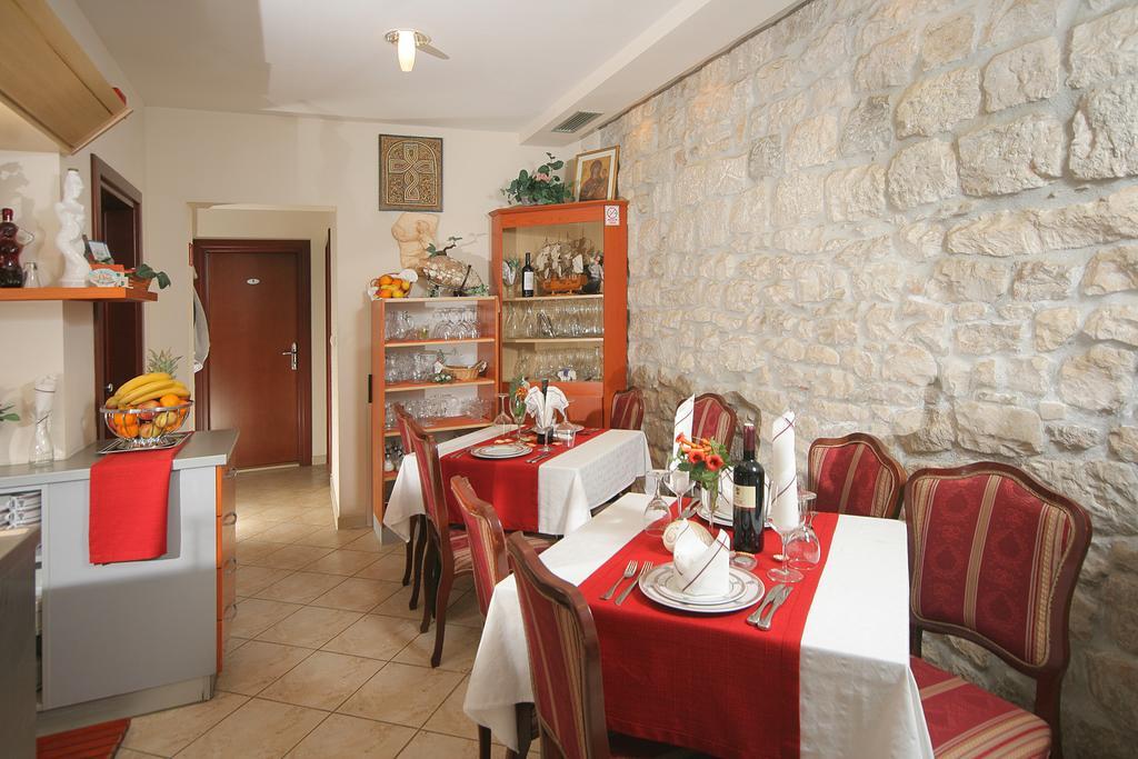 TROGIR 22/25