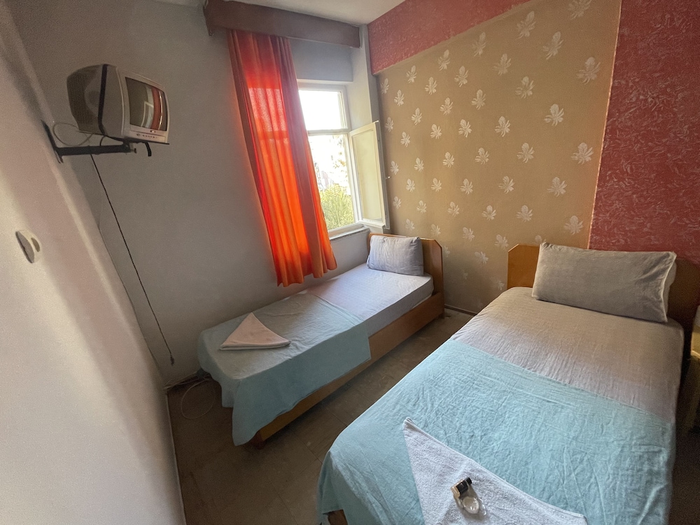 Ersoy Ak Pansiyon 13/50