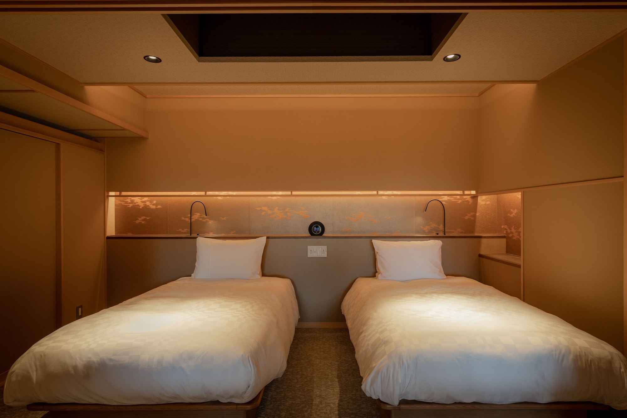 Gold, Twin Beds, 4 Futon Beds, Outdoor Bath, Tatami, New Wing