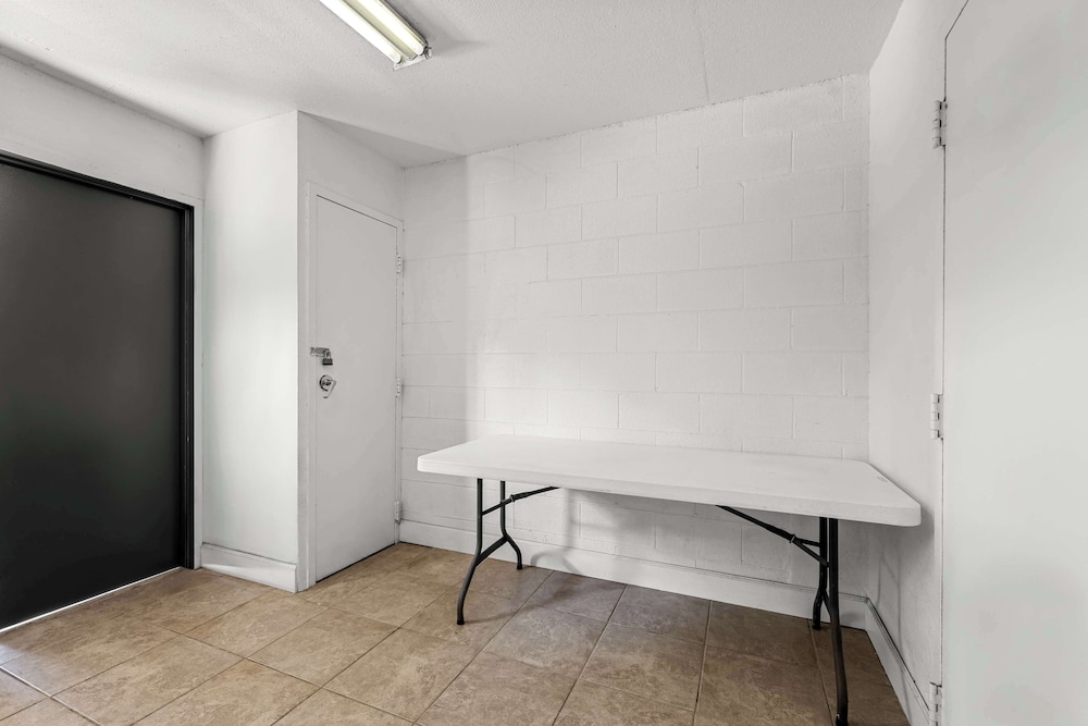 Americas Best Value Inn Hamilton 17/45