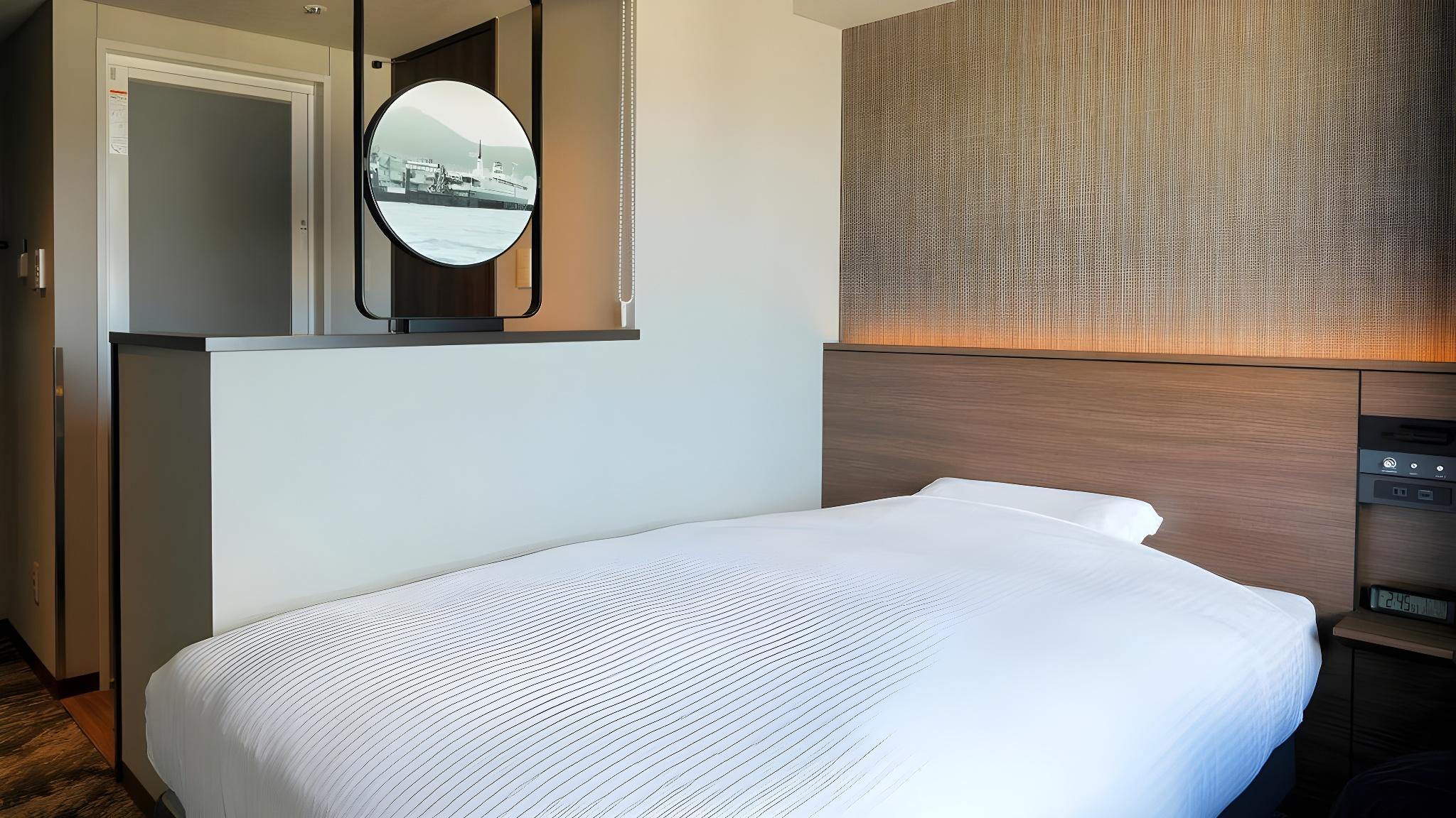 Semi Room, Single, Semi Double Bed