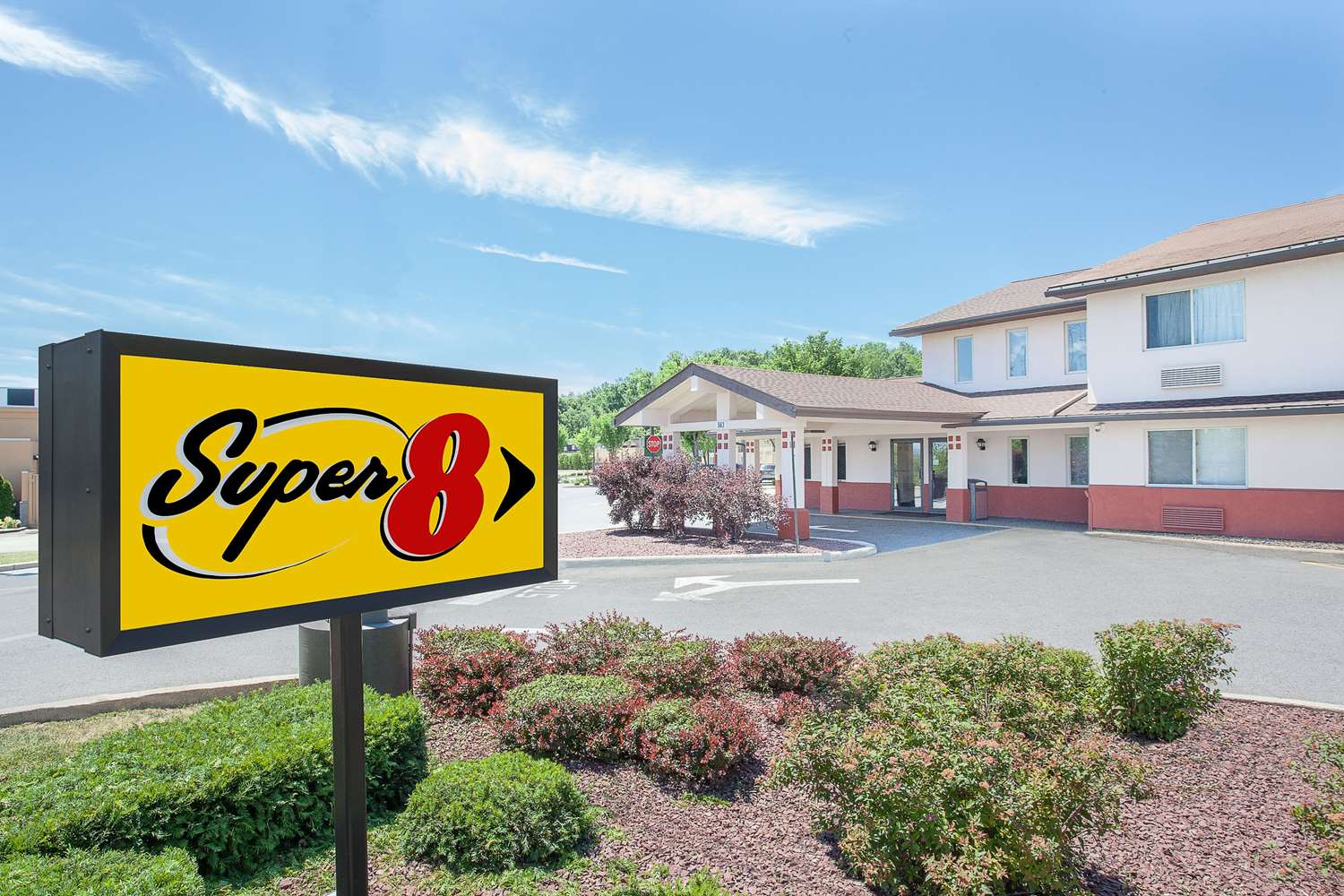Super 8 by Wyndham Middletown 2/24
