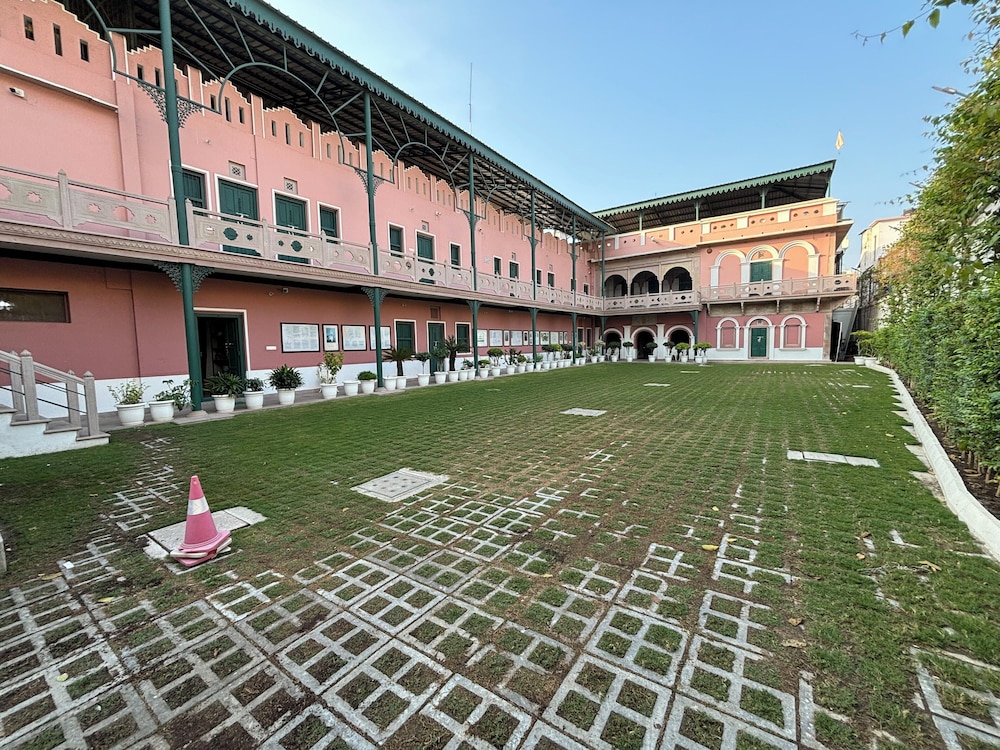 HOTEL PRADEEP 48/55