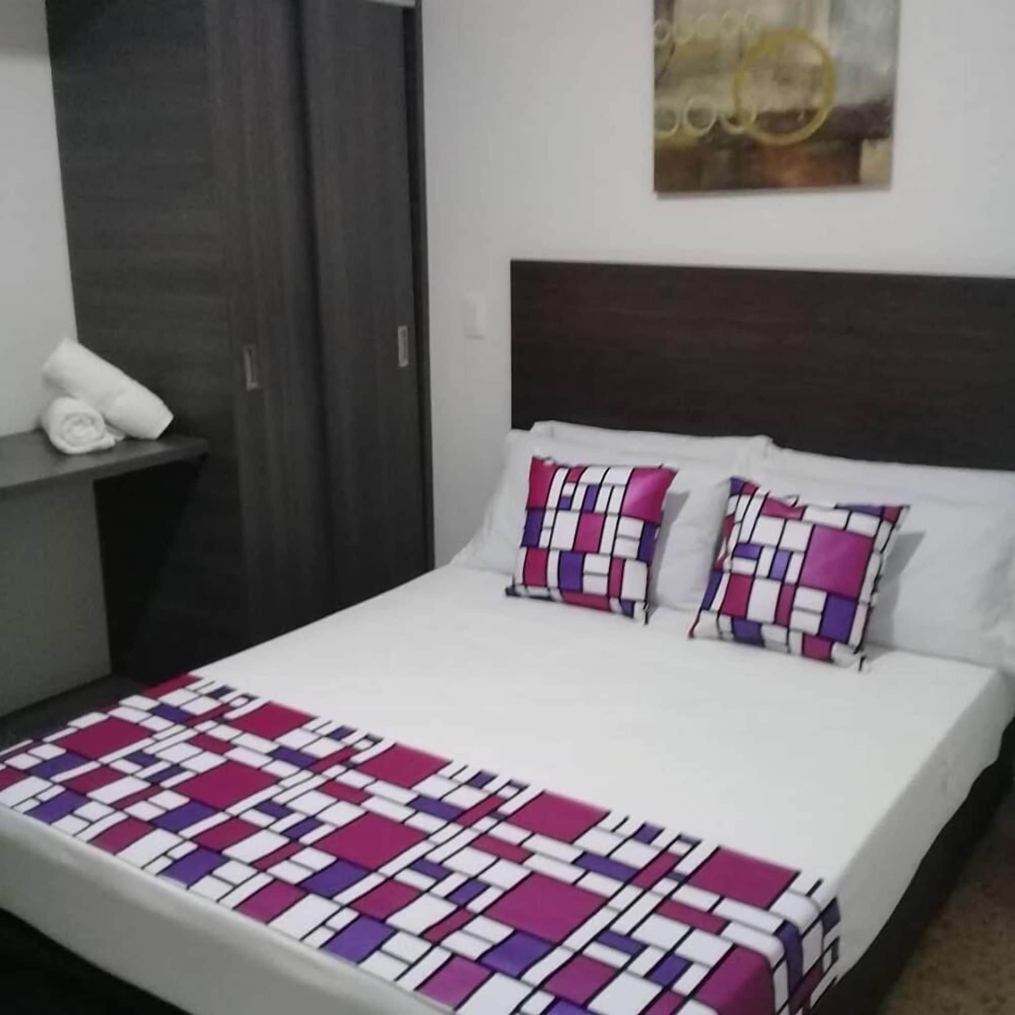 غرفة بسرير مزدوج بغرفة نوم واحدة، Hotel Palmas Del Estadio 8/10