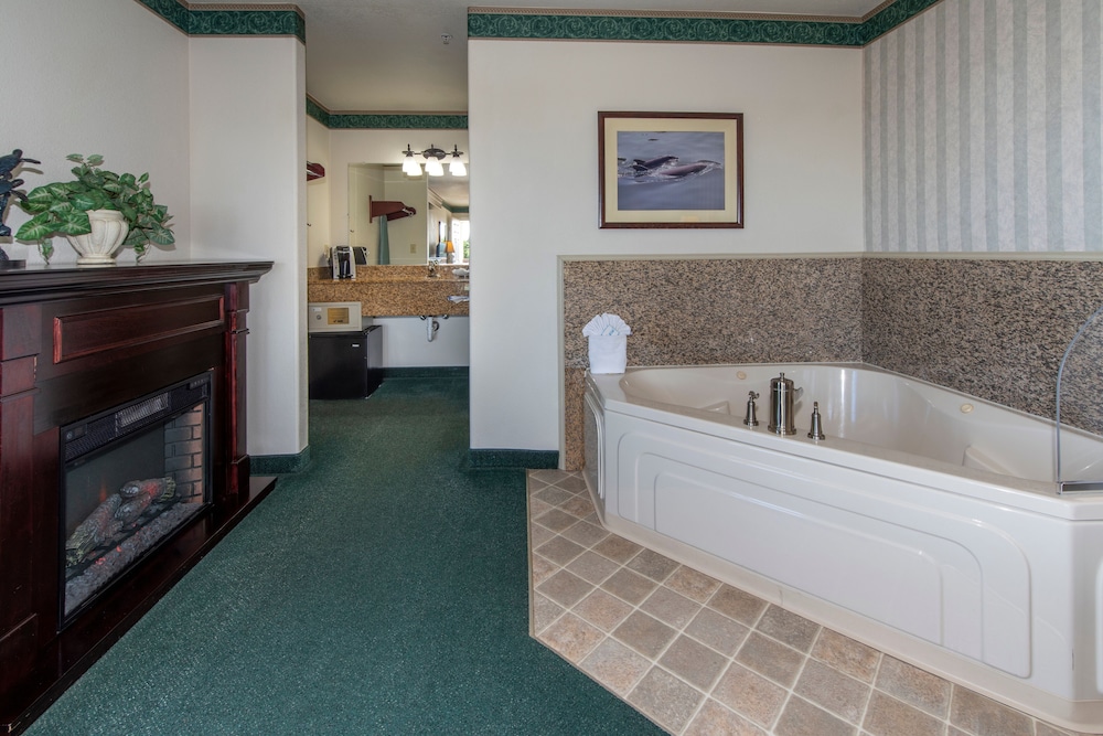 Emerald Dolphin Inn 20/62