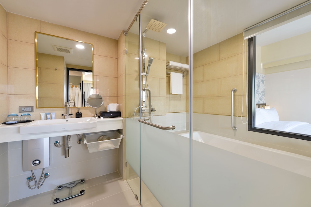 Oakwood Hotel and Residence Bangkok 15/57