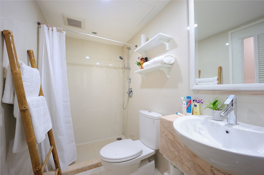 Sabai Sathorn Serviced Apartment 49/50
