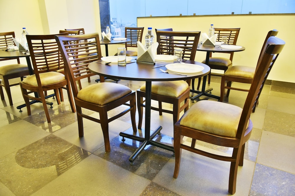 HOTEL AMRITSAR INTERNATIONAL 39/50