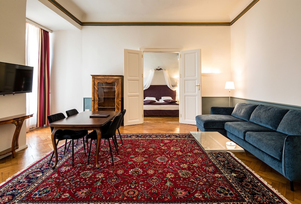 Hotel Zum Dom Palais Inzaghi 41/66