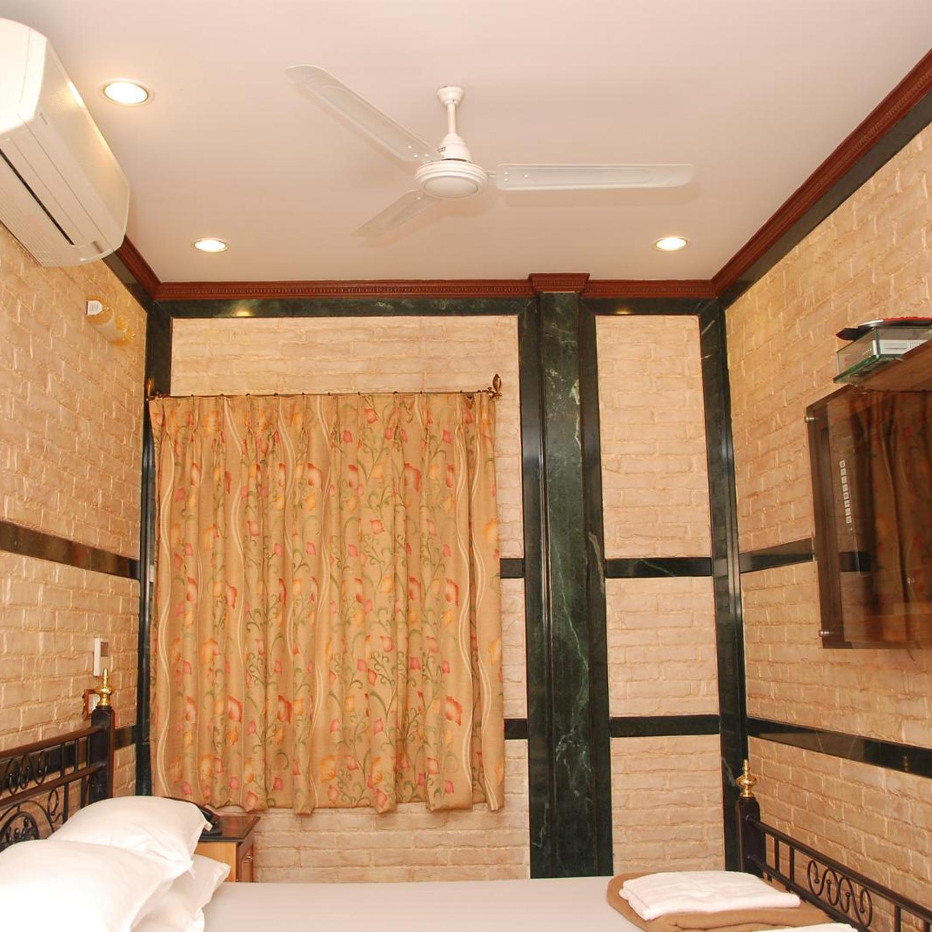 Hotel Hira 21/27