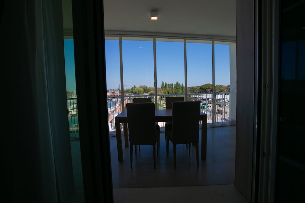 Mosella Suite 49/64