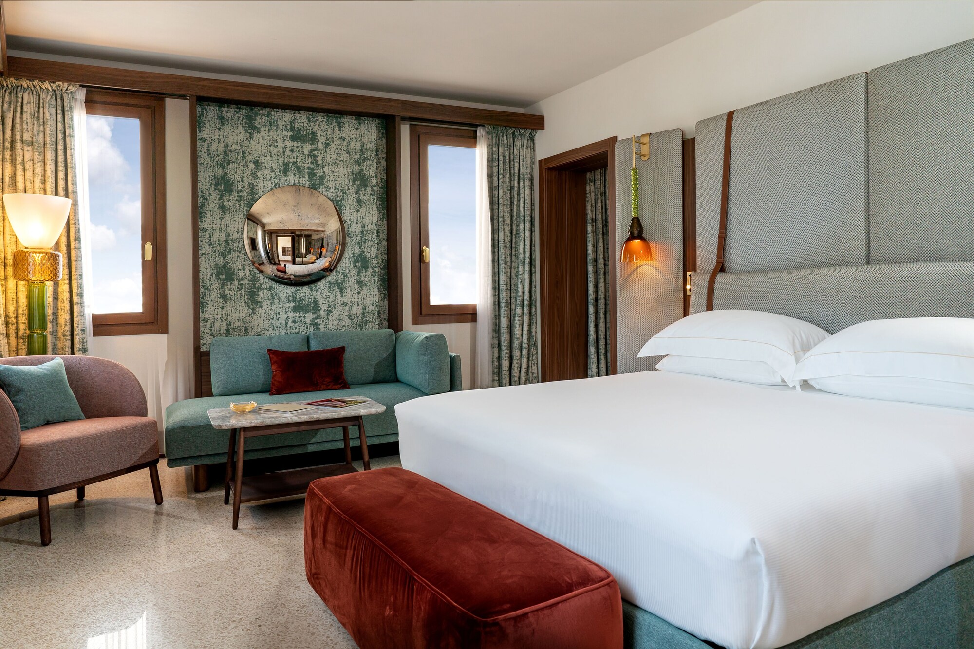Suite, 1 Queen and 1 Single Bed, Lagoon View, Sofa