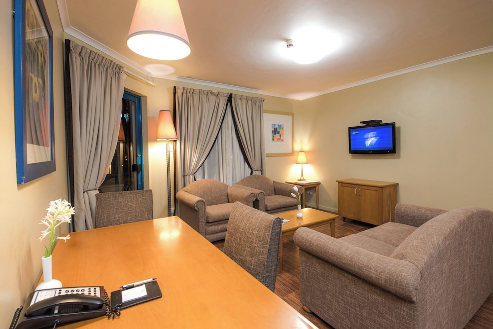 Protea Hotel by Marriott Dar es Salaam Oyster Bay 33/67