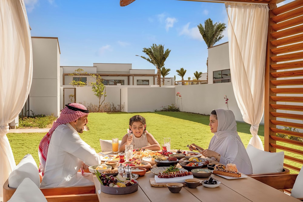 ريكسوس مورجانا(Rixos Murjana) 30/48